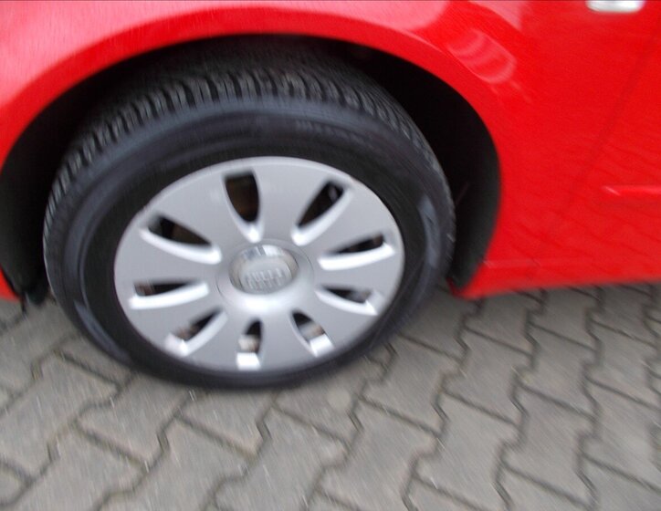 Audi A4 Sedan / Limuzína 2,0 l 103 kw