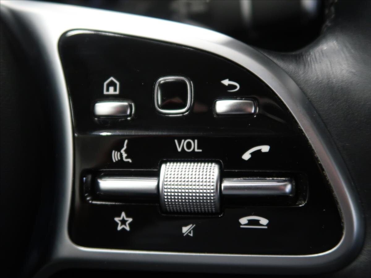 Mercedes-Benz Třídy E Kombi 2,0 l 135 kw