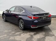 Lexus ES 300h 4