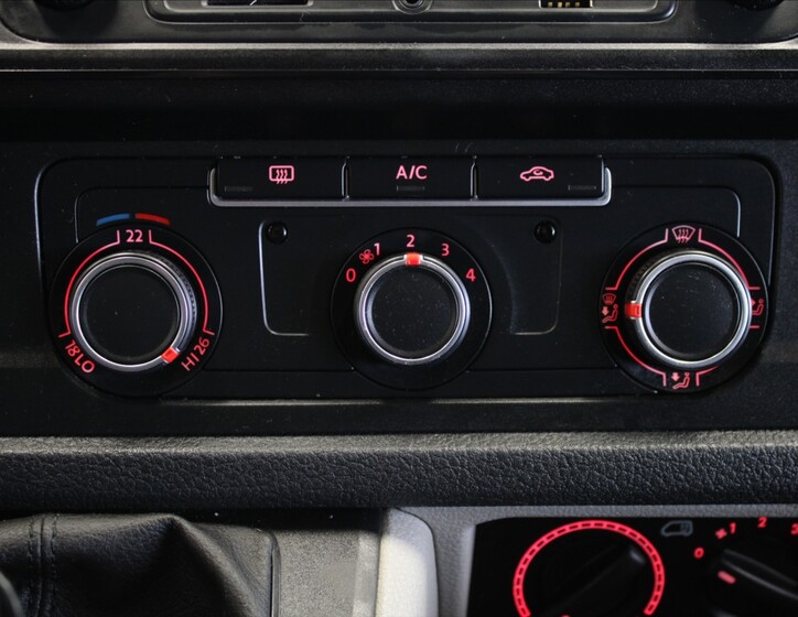 Volkswagen Transporter 11