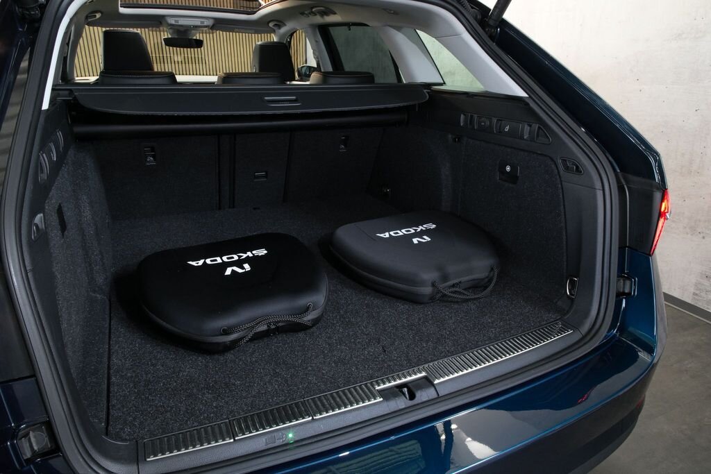 Škoda Superb Kombi 1,4 l 160 kw