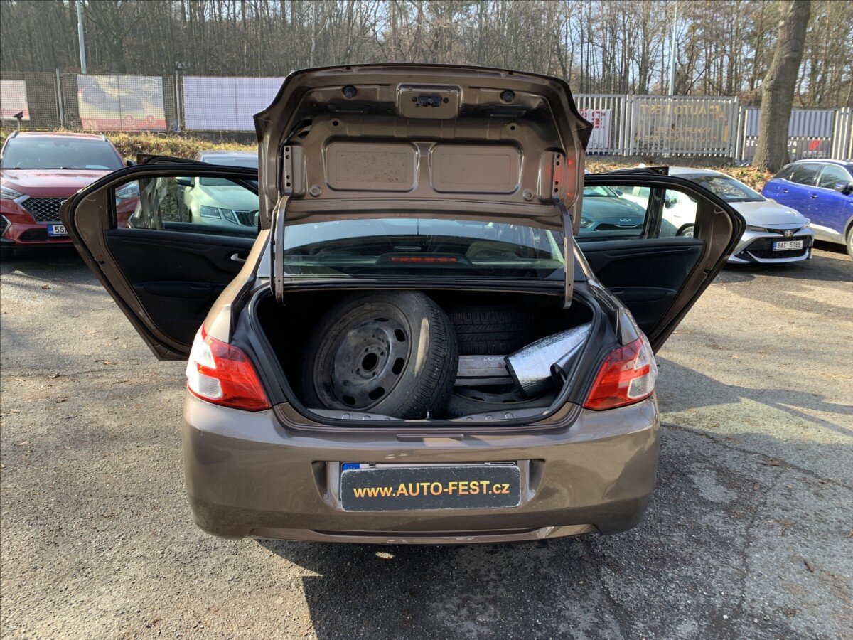 Peugeot 301 Sedan 1,6 l 85 kw