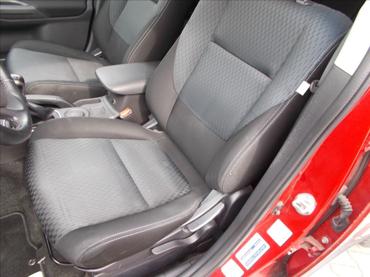 Mitsubishi Outlander SUV / Terénní 2,0 l 110 kw