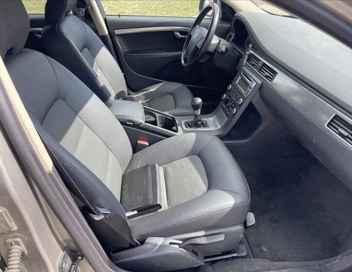 Volvo V70 Kombi 2,0 l 100 kw