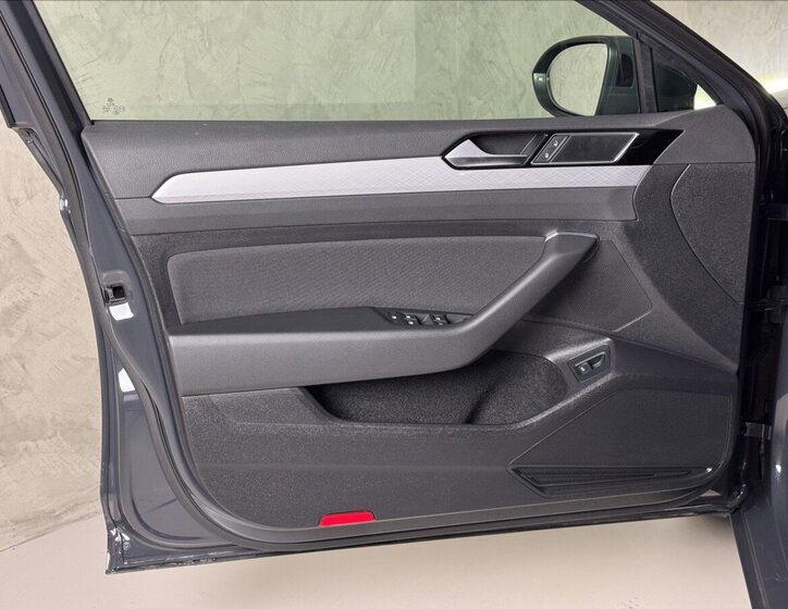 Volkswagen Passat Kombi 2,0 l 140 kw