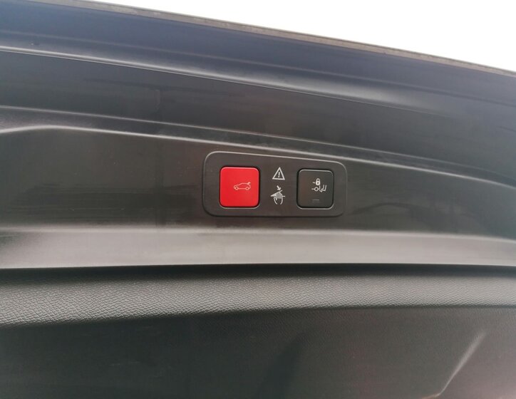 Peugeot 5008 SUV 1,5 l 96 kw