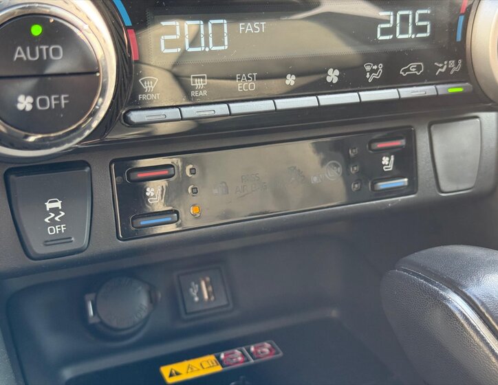 Toyota RAV4 SUV / Terénní 2,5 l 131 kw