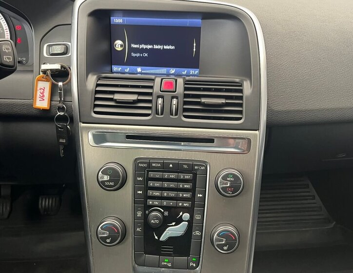 Volvo XC60 SUV / Terénní 2,0 l 120 kw