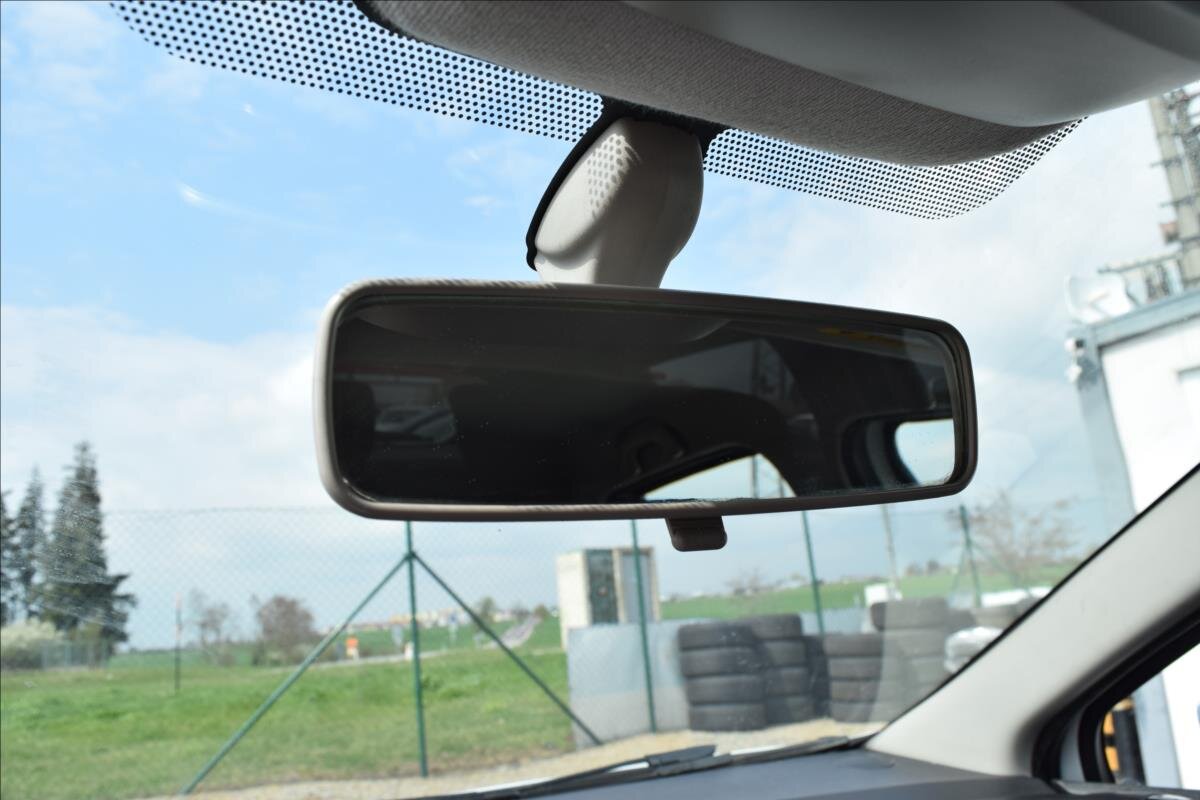 Renault Clio Hatchback 1,1 l 54 kw