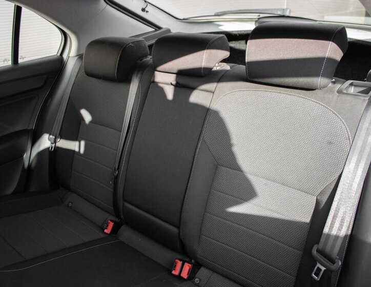 Škoda Rapid Sedan / Limuzína 1,4 l 66 kw