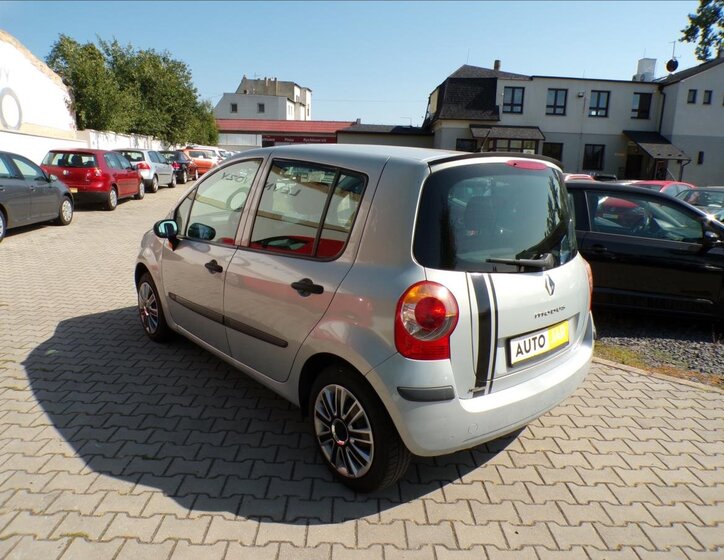 Renault Modus Hatchback 1,1 l 55 kw