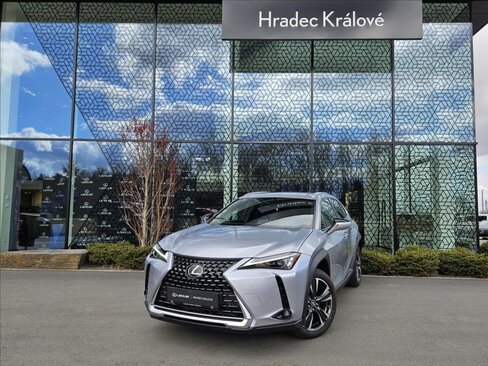 Lexus UX 250h CUV / Crossover 2,0 l 135 kw