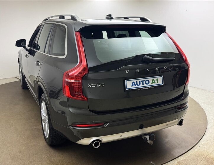 Volvo XC90 6