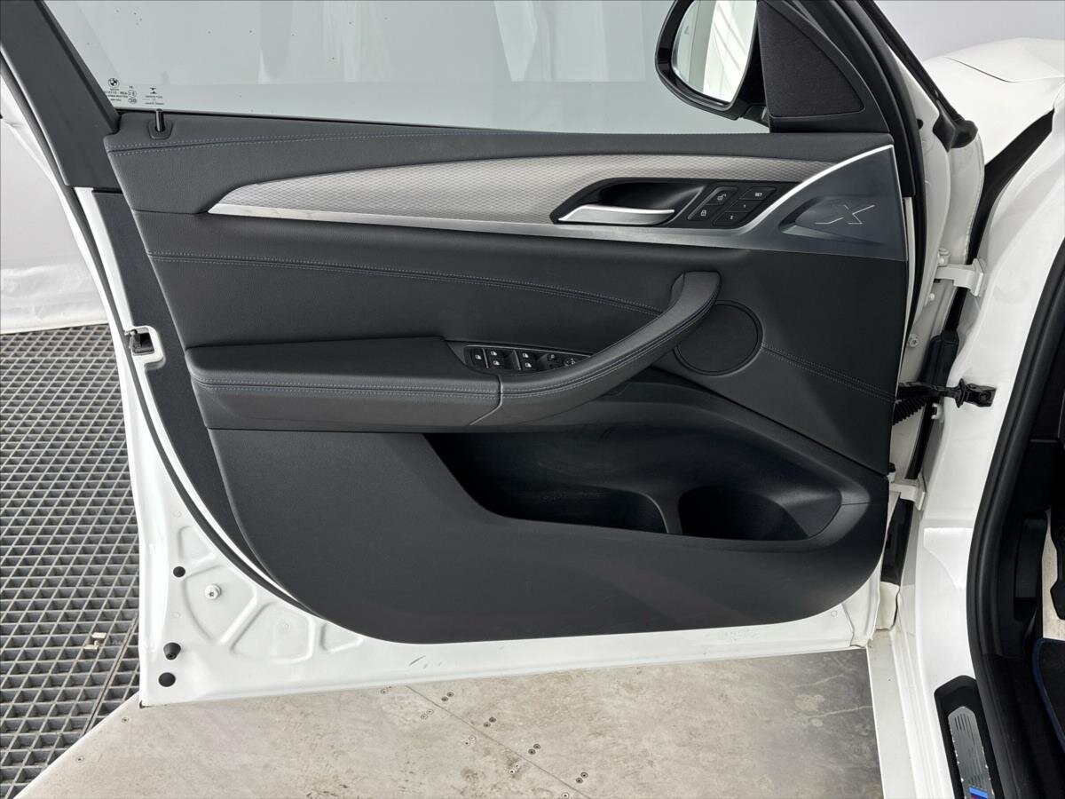 BMW X3 SUV / Terénní 2,0 l 140 kw