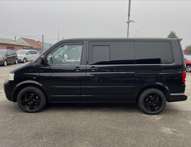Volkswagen Multivan 10