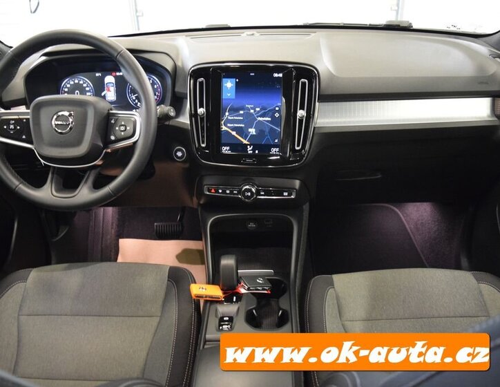 Volvo XC40 SUV 2,0 l 120 kw