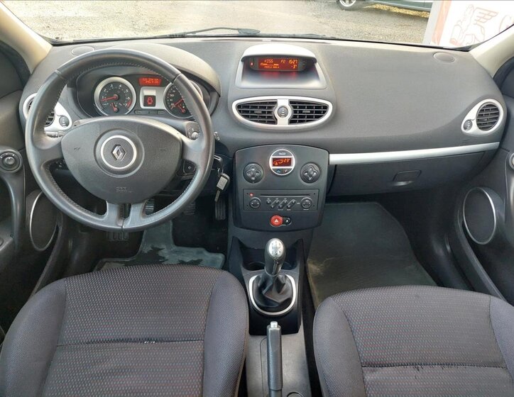 Renault Clio Kombi 1,1 l 74 kw