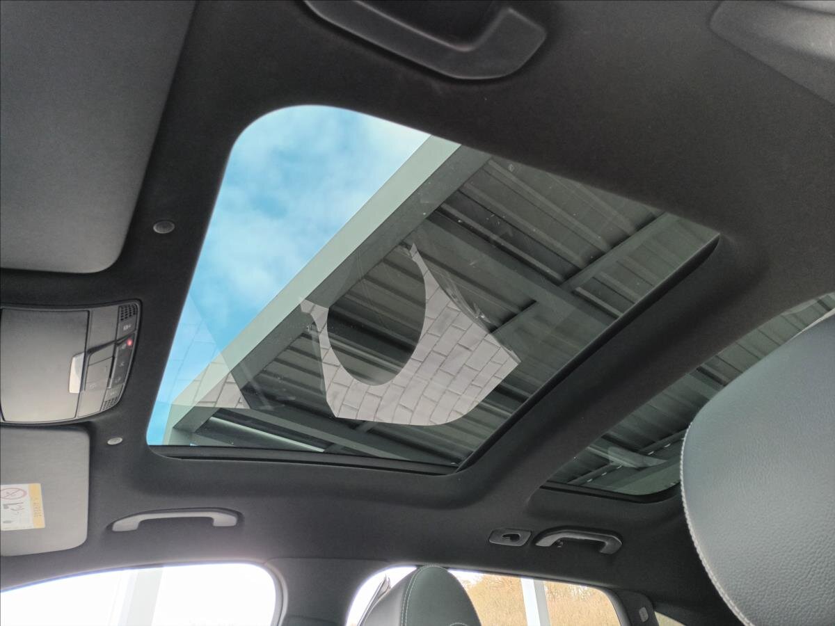 Mercedes-Benz GLC SUV / Terénní 2,0 l 180 kw