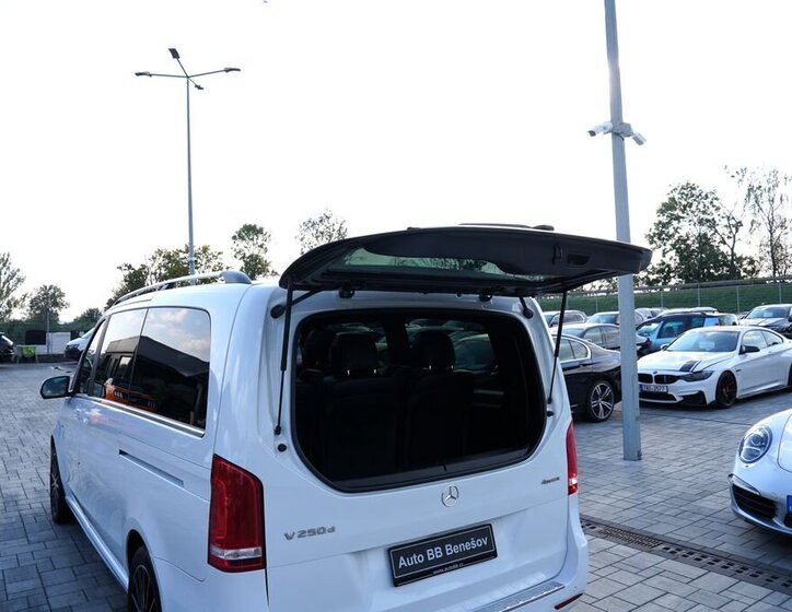 Mercedes-Benz Třídy V 11
