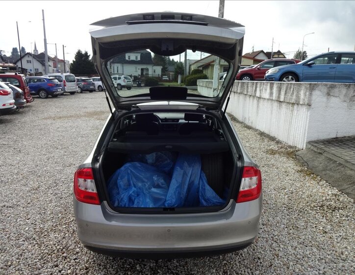 Škoda Rapid Sedan / Limuzína 1,2 l 66 kw