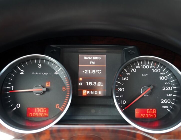 Audi A8 Sedan 3,0 l 171 kw