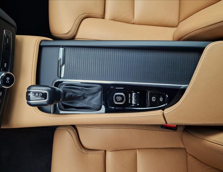 Volvo V90 Kombi 2,0 l 173 kw