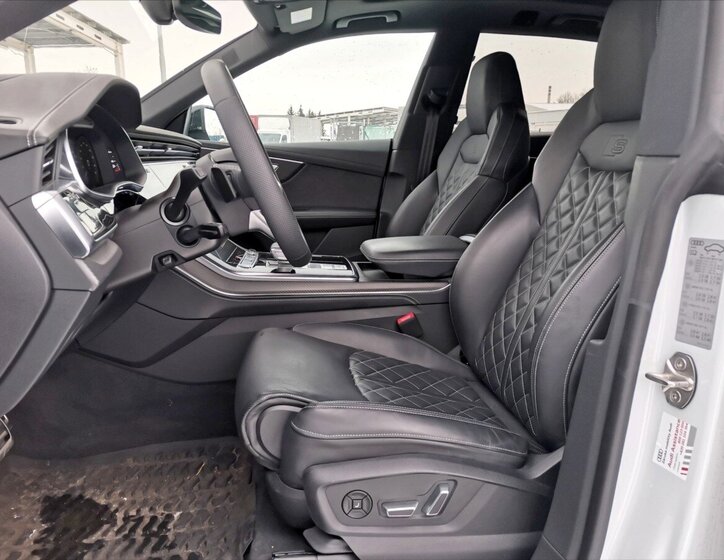 Audi Q8 SUV 3,0 l 250 kw