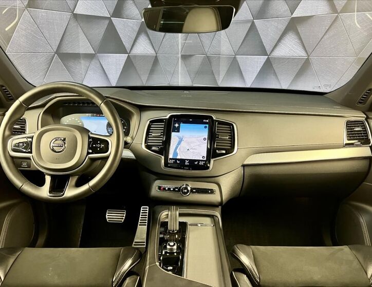 Volvo XC90 10