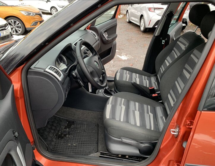 Škoda Roomster 12