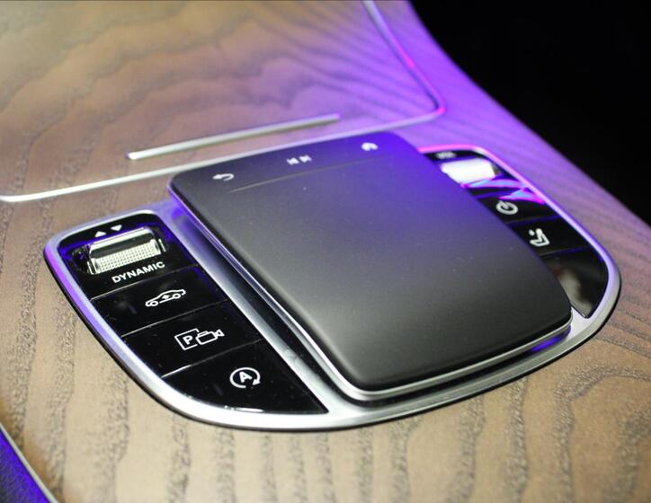 Mercedes-Benz Třídy E 27