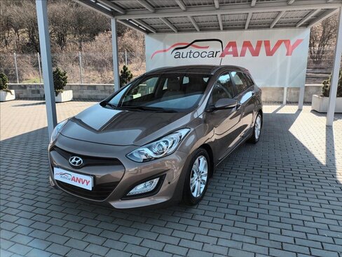 Hyundai i30 Kombi 1,6 l 99 kw