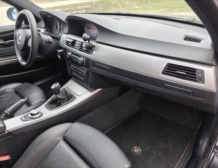 BMW Řada 3 Kombi 3,0 l 170 kw