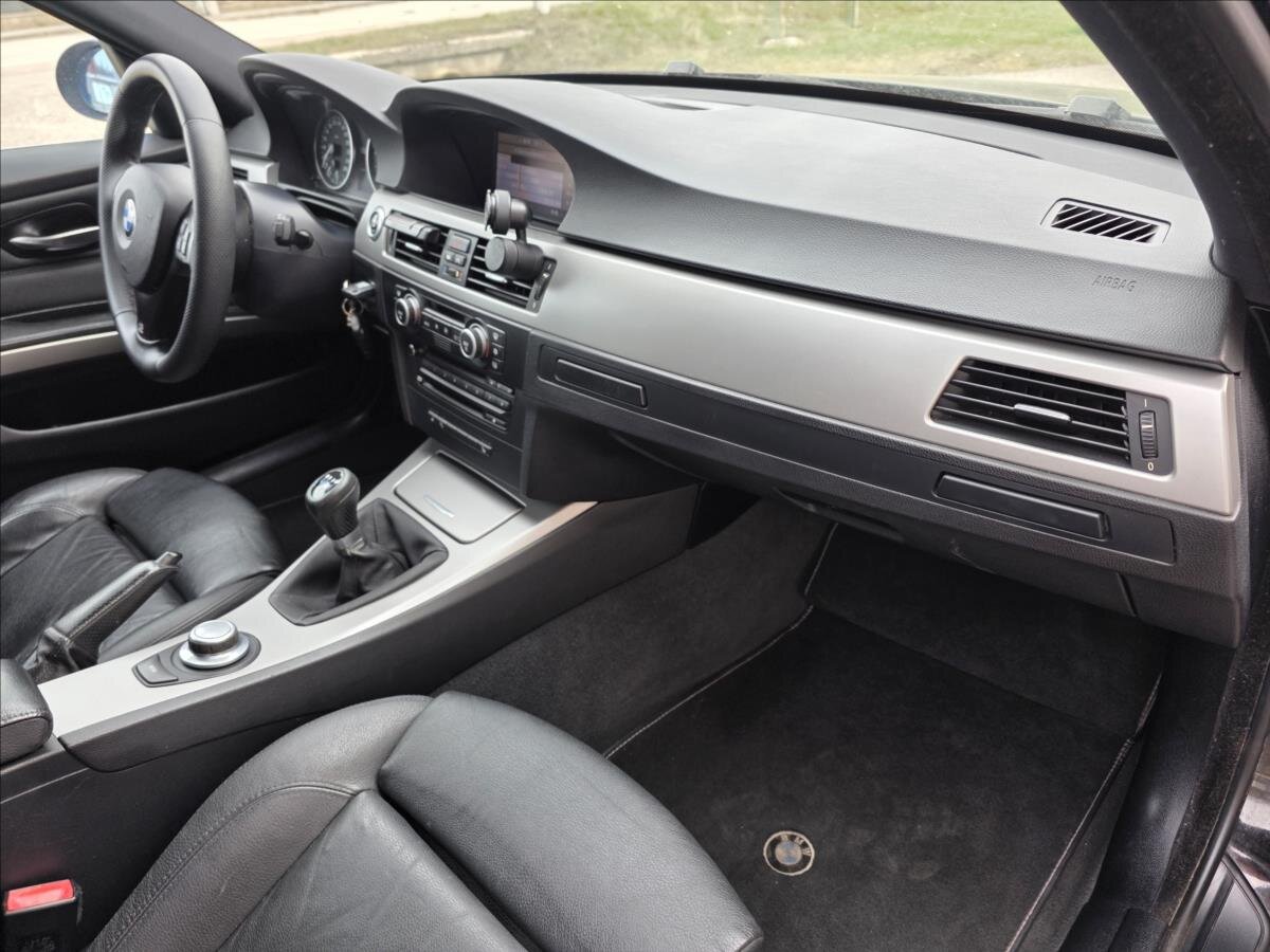 BMW Řada 3 Kombi 3,0 l 170 kw