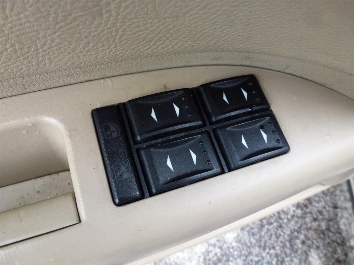 Ford Mondeo Sedan / Limuzína 2,5 l 125 kw