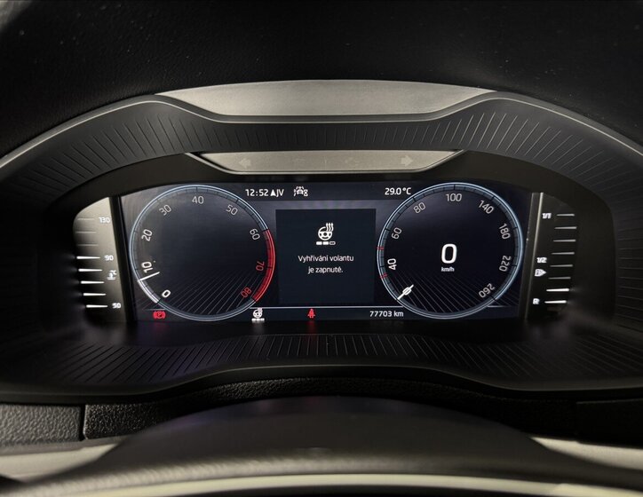 Škoda Karoq SUV / Terénní 1,5 l 110 kw