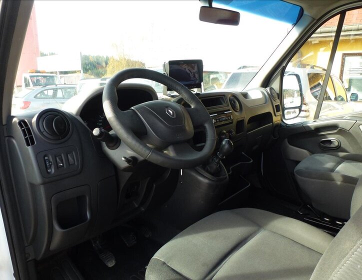 Renault Master 18