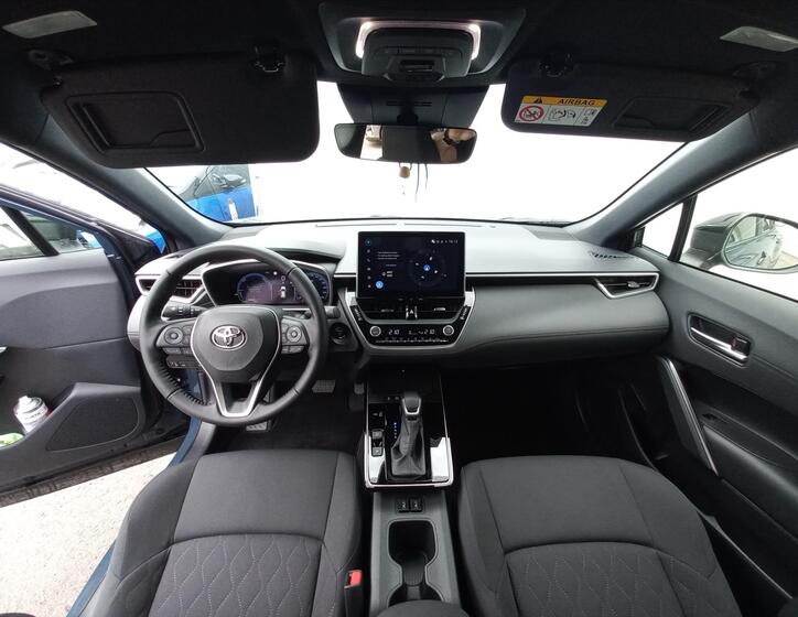 Toyota Corolla Cross 13