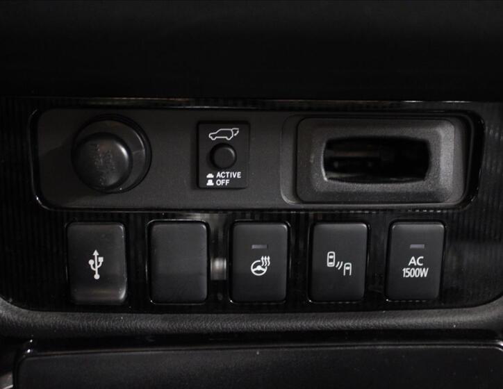 Mitsubishi Outlander 26