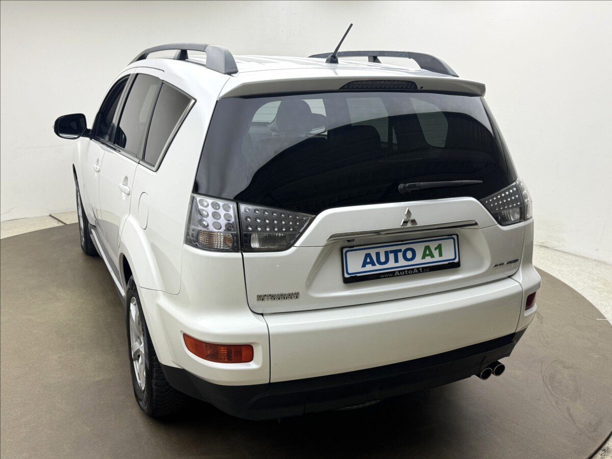 Mitsubishi Outlander SUV / Terénní 2,2 l 115 kw