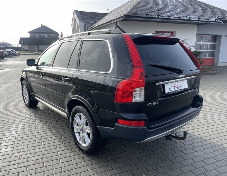 Volvo XC90 30