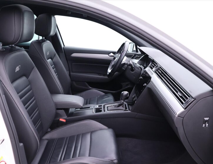 Volkswagen Passat Kombi 1,5 l 110 kw