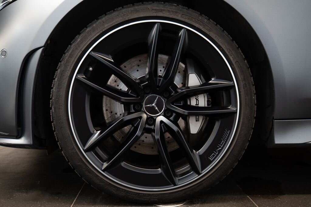 Mercedes-Benz CLS Sedan 3,0 l 320 kw