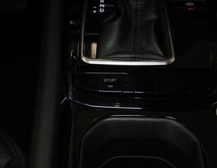 Jeep Compass SUV / Terénní 1,3 l 110 kw