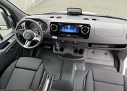 Mercedes-Benz Sprinter 8