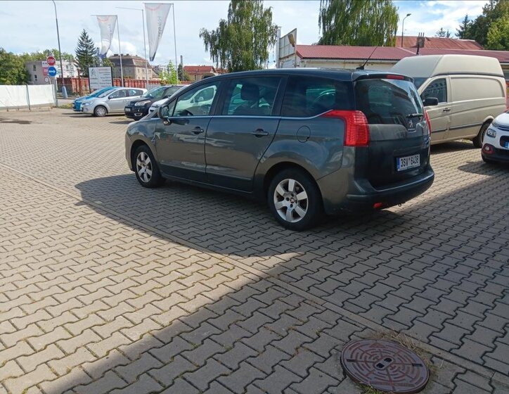 Peugeot 5008 MPV 1,6 l 88 kw