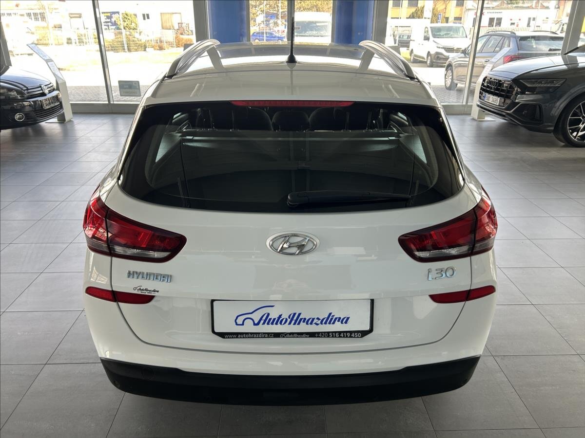 Hyundai i30 Kombi 998,0 88 kw