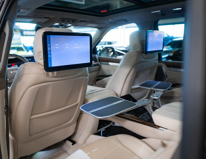 Cadillac Escalade 44