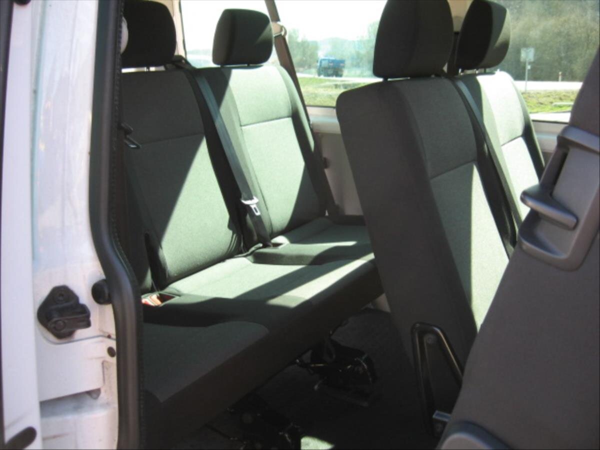 Volkswagen Transporter Kombi 2,0 l 110 kw