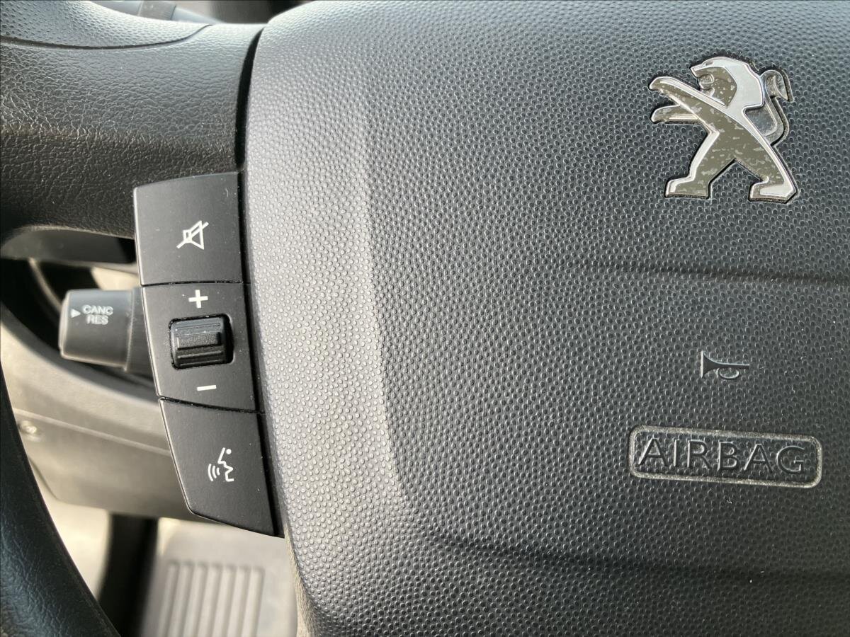 Peugeot Boxer Skříň 2,2 l 121 kw