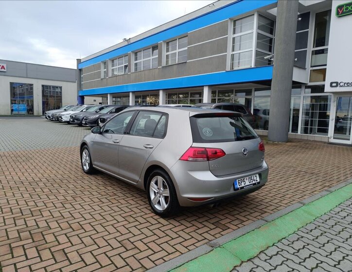 Volkswagen Golf Hatchback 1,4 l 110 kw